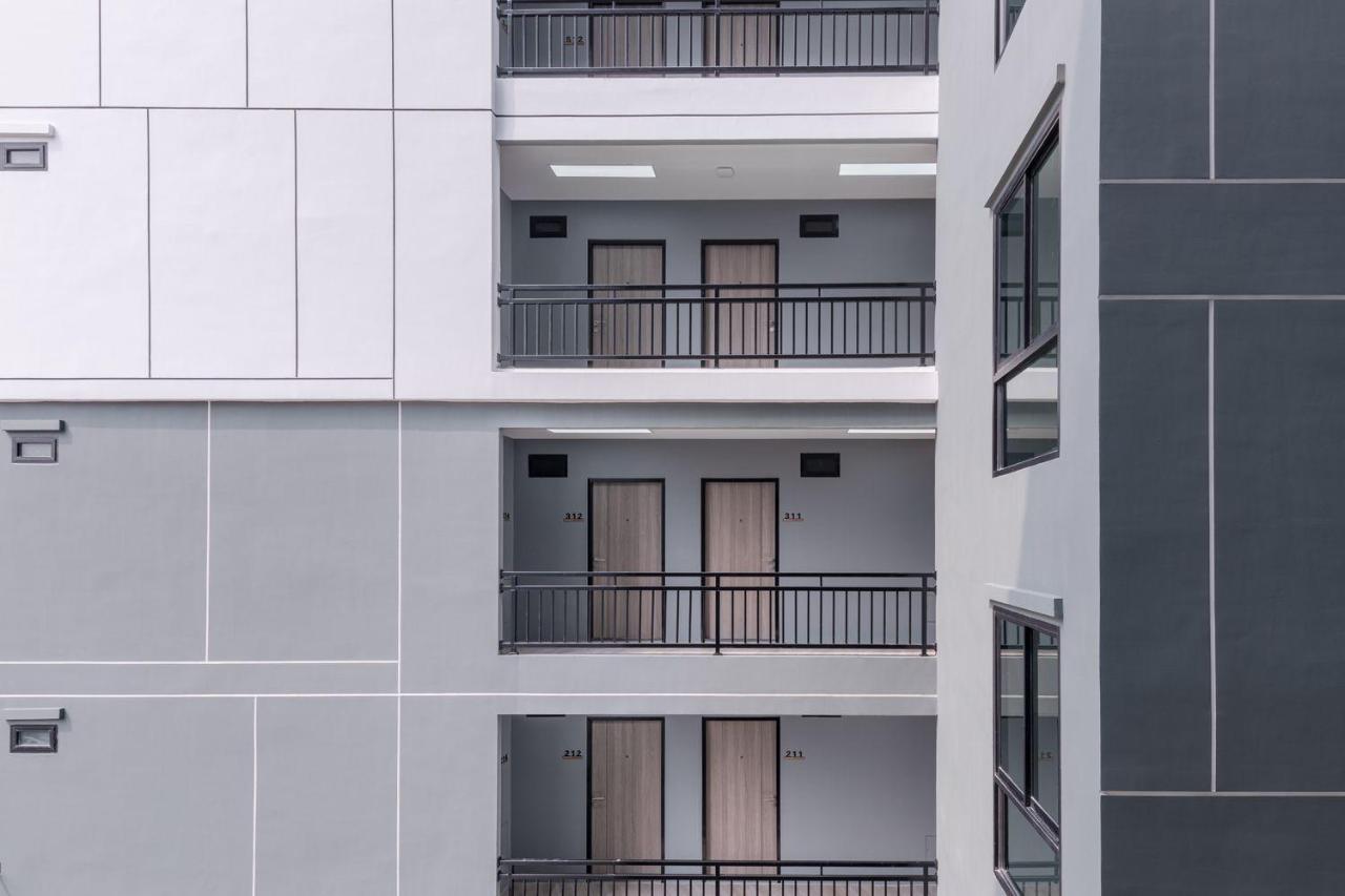 בנגקוק Aqua Residences อควา เรสซิเดนซ์ ห้องพักใหม่ให้เช่า ติดรถไฟฟ้าสถานีวุฒากาศ מראה חיצוני תמונה